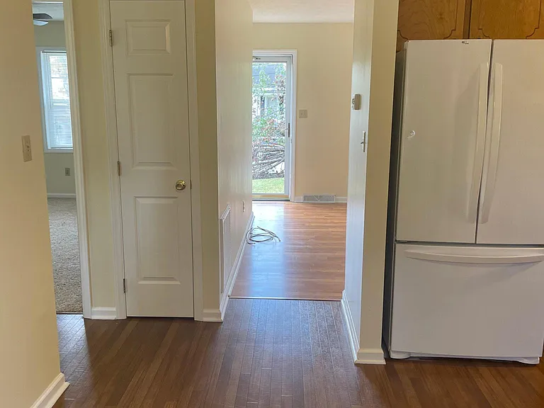 145 Noel Ave — Photo 10