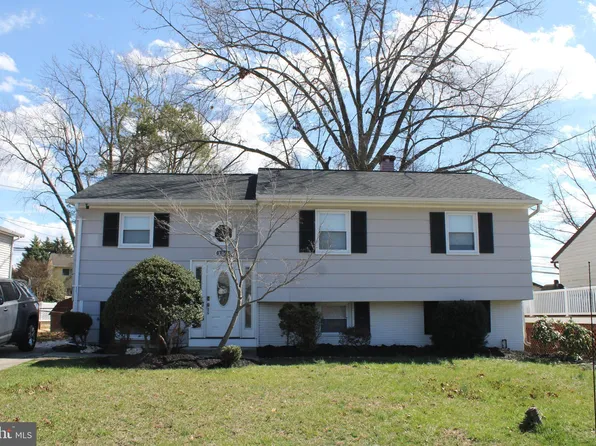303 Academy Ave, Reisterstown, MD 21136