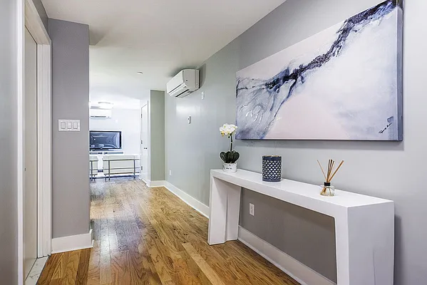 Rented by Bold New York | media 3