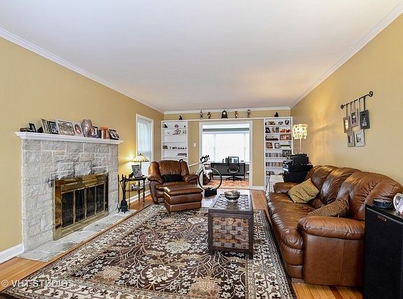 4th image of 2745 Lawndale Ave