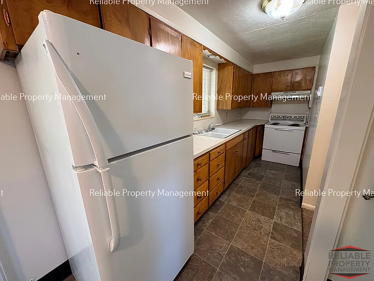 1068 Garfield St #1068 — Photo 4