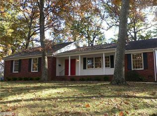 1016 Willowlake Ct, Winston Salem, NC 27106