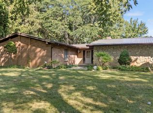 8812 Lafayette Center Rd, Yoder, IN 46798