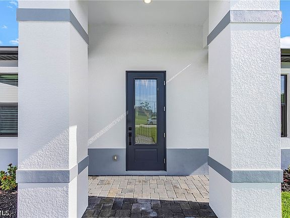 3rd image of 138 SE 5th Pl
