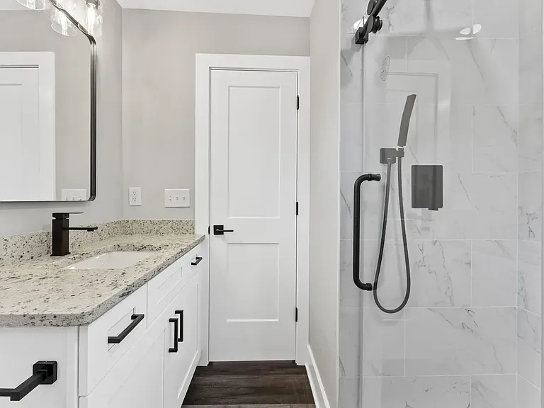 2506 Bratton St — Photo 9