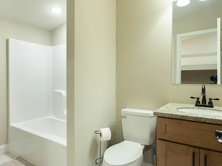 2042 Creek Rd #3 — Photo 6