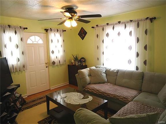 3rd image of 212 Viehl Ave