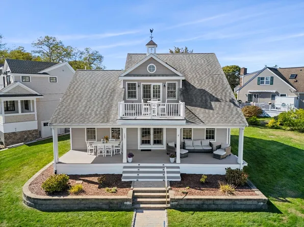 135 Leeward Rd, Bourne, MA 02532