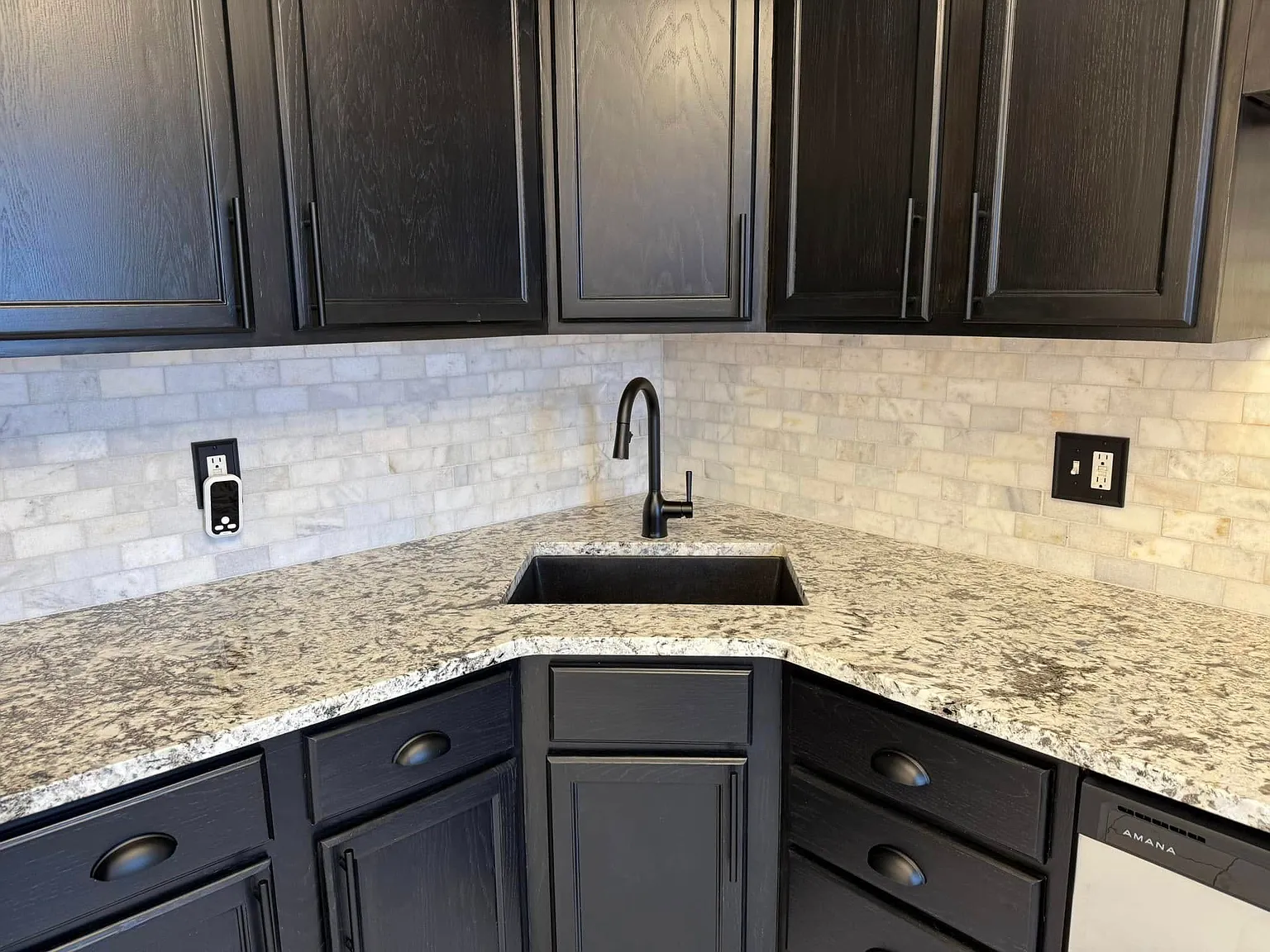 3 bed, 1.5 bath, 1452 sqft, $2,250 — Photo 3