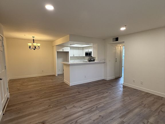 3rd image of 1323 E Broadway APT 112