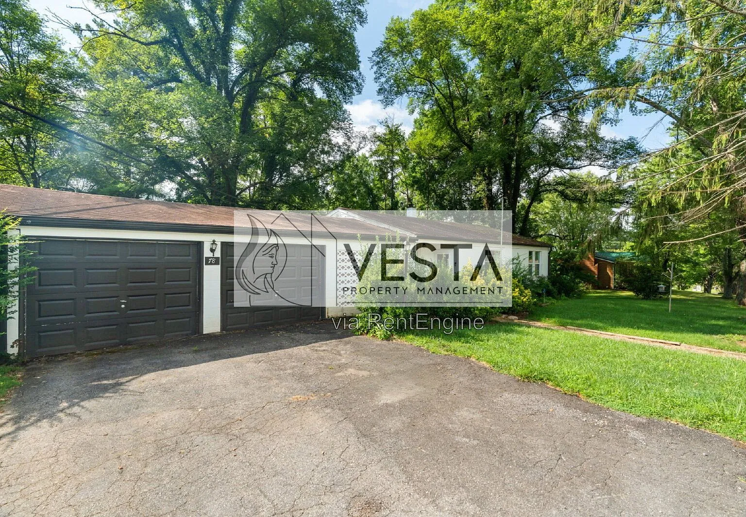 3 bed, 1.0 bath, 906 sqft, $2,300 — Photo 4