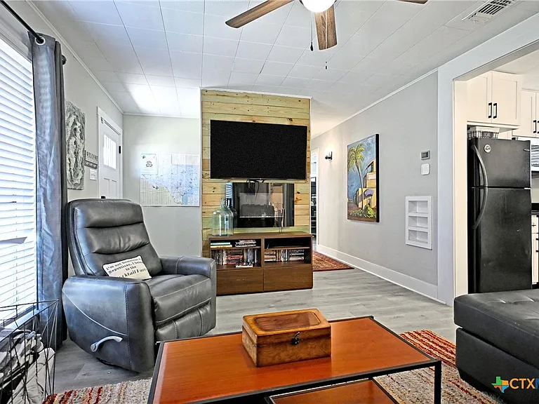 553 Scenic Dr — Photo 4