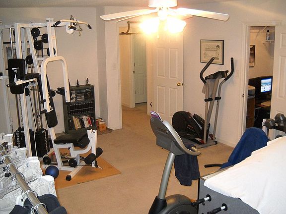 Lrg bonus rm/ 3rd bdrm