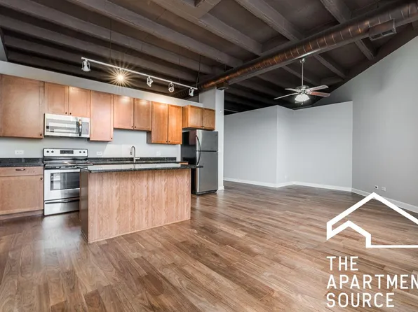 4133 W Belmont Ave #412, Chicago, IL 60641