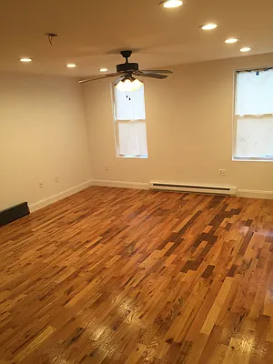 Rented by Bezell Group | media 15