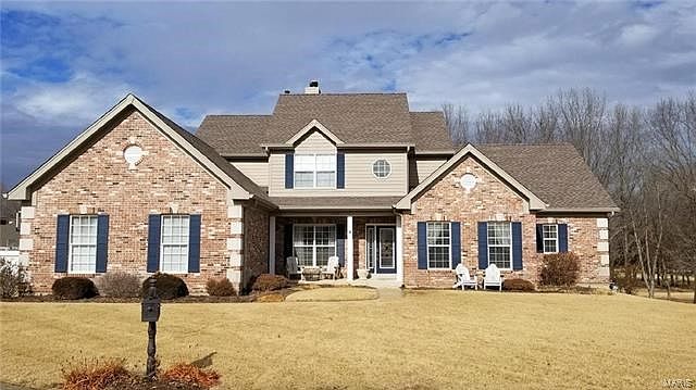 Sophisticated 1.5 Story on Thorntree Lane in The Legends Golf Community