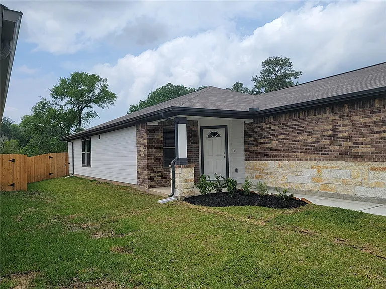 11732 Whirlaway Dr — Photo 3