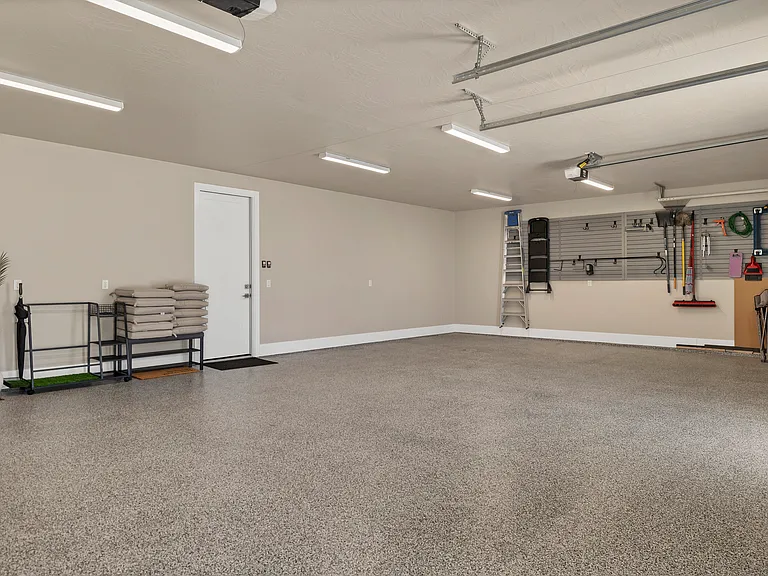 2762 Whirlaway Trl — Photo 38