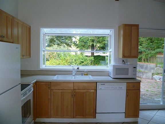 4th image of 14501 SE Eastgate Dr
