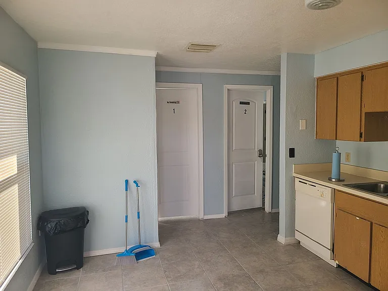 1224 Moselle Ave #1-3 — Photo 7