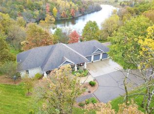739 Regal Ridge Cir, Hudson, WI 54016