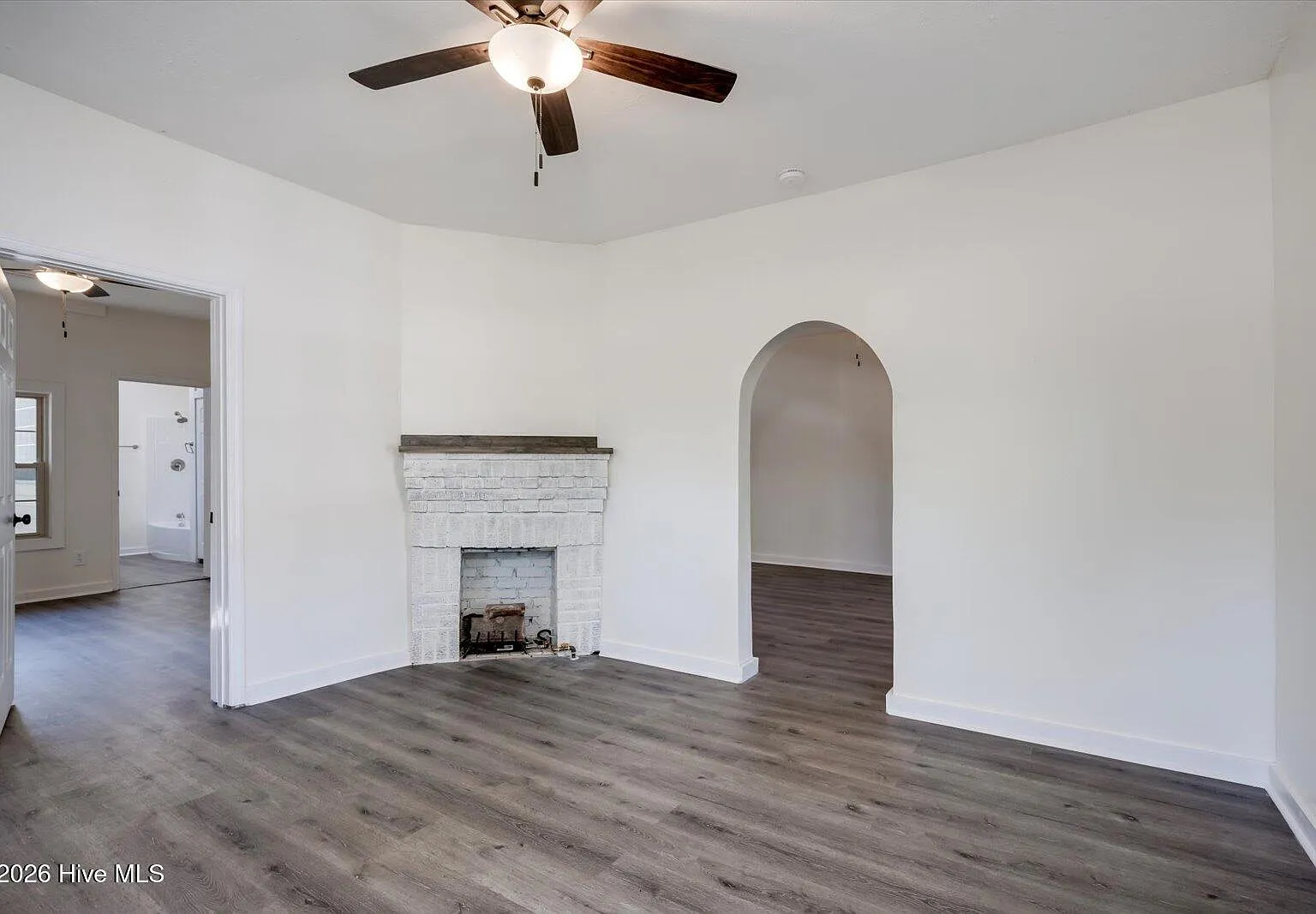 3 bed, 2.0 bath, $1,500 — Photo 4