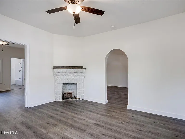 311 Abbeville Ave NE — Photo 4