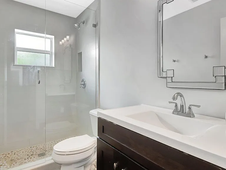855 Berkeley St — Photo 23