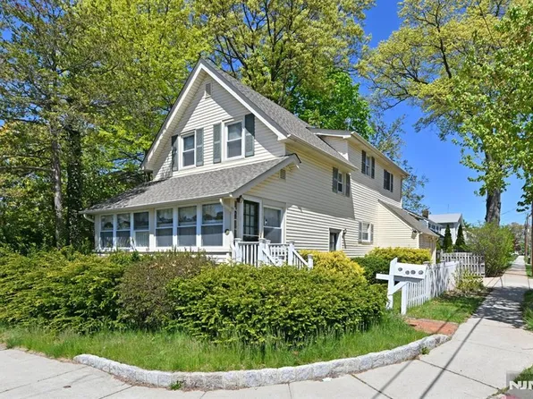 33 Parkway, Maywood, NJ 07607