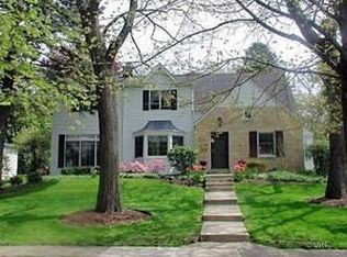 203 Exmoor Ave, Glen Ellyn, IL 60137