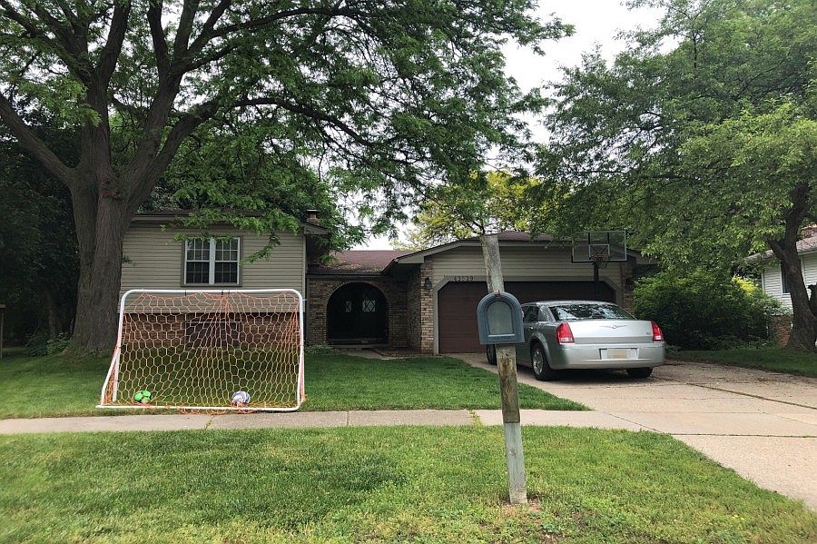 1st image of 43529 Peninsula Dr
