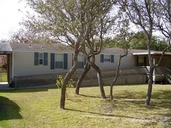 313 Rowe St, Rockport, TX 78382
