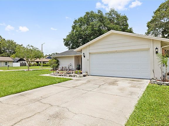 2nd image of 14921R Gentilly Pl