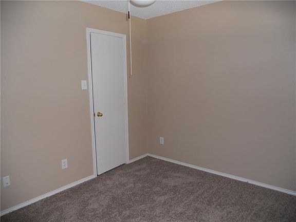 5th image of 2045 Kirkwood St
