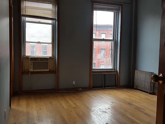 Rented by Virtual Real Estate | media 33