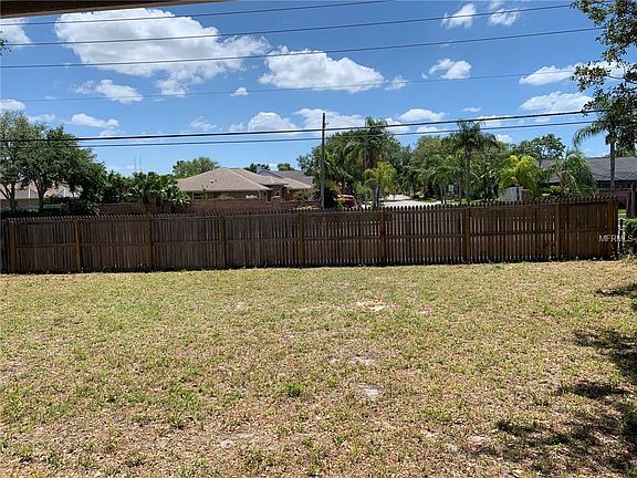 2nd image of 1109 Idlebriar Way