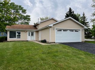 300 Musial Cir, Bolingbrook, IL 60440