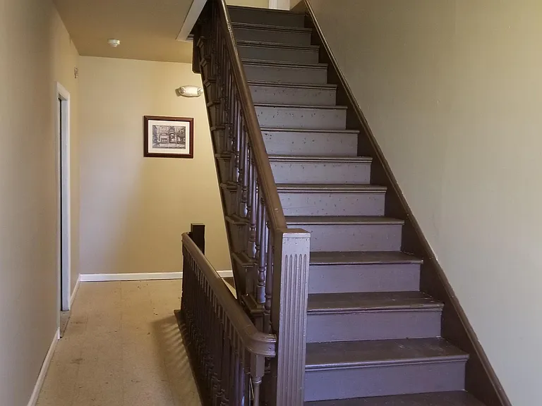 116 Ashley St #4 — Photo 6