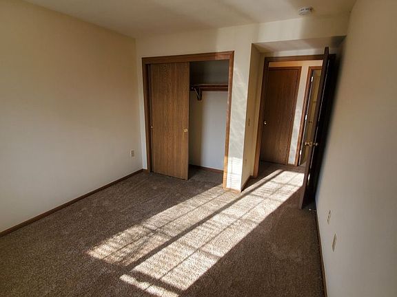4th image of 273 N Chicago Ave APT 2