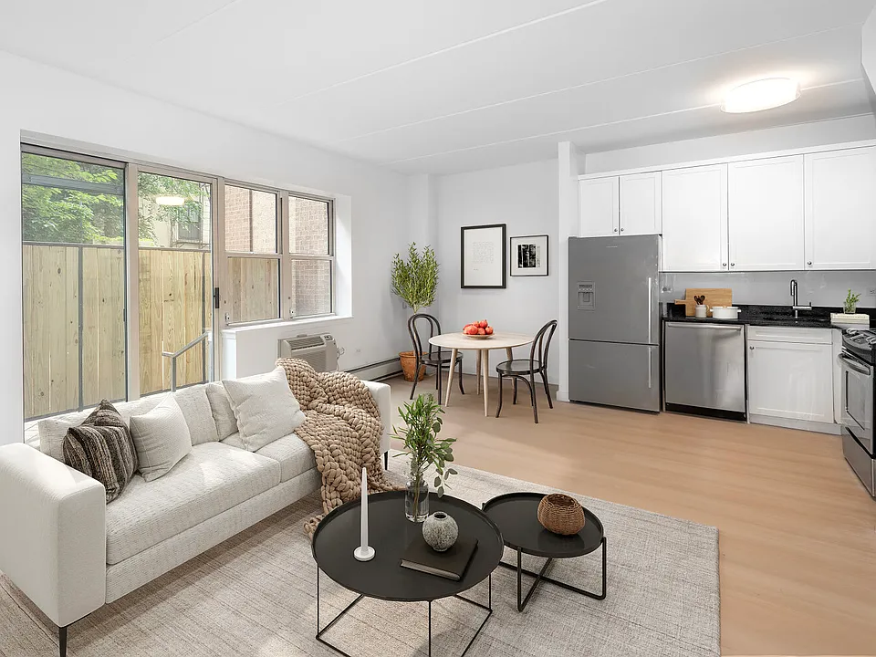 301 Elizabeth St #102