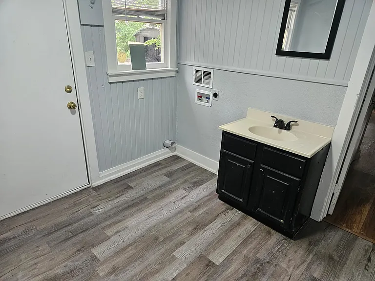 209 NW Arlington Ave — Photo 13