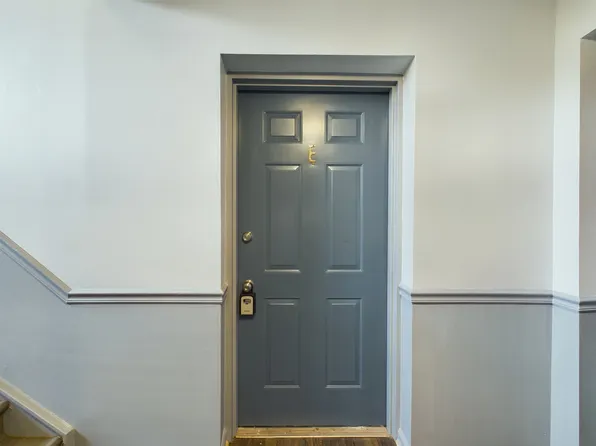 9511 Shannon Green Dr, Charlotte, NC