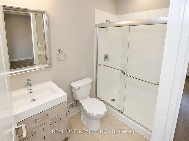 150 Main St W #503 — Photo 14
