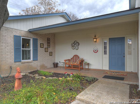 5th image of 7074 McCullough Ave