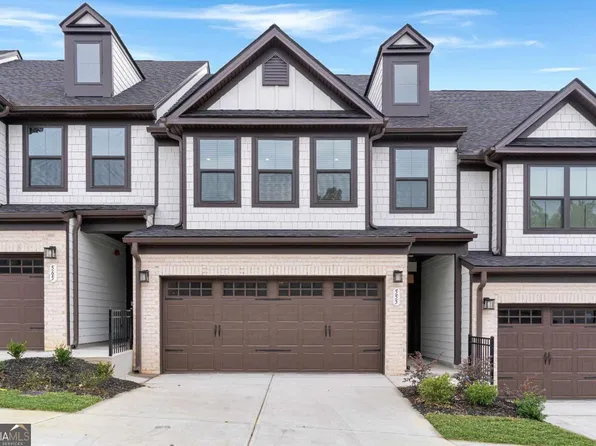 555 Thatch Ter, Fayetteville, GA 30214