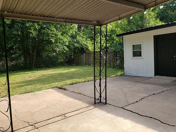 Parklike private back yard