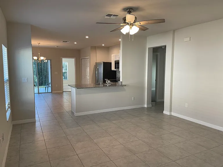 3368 N Park Dr — Photo 5