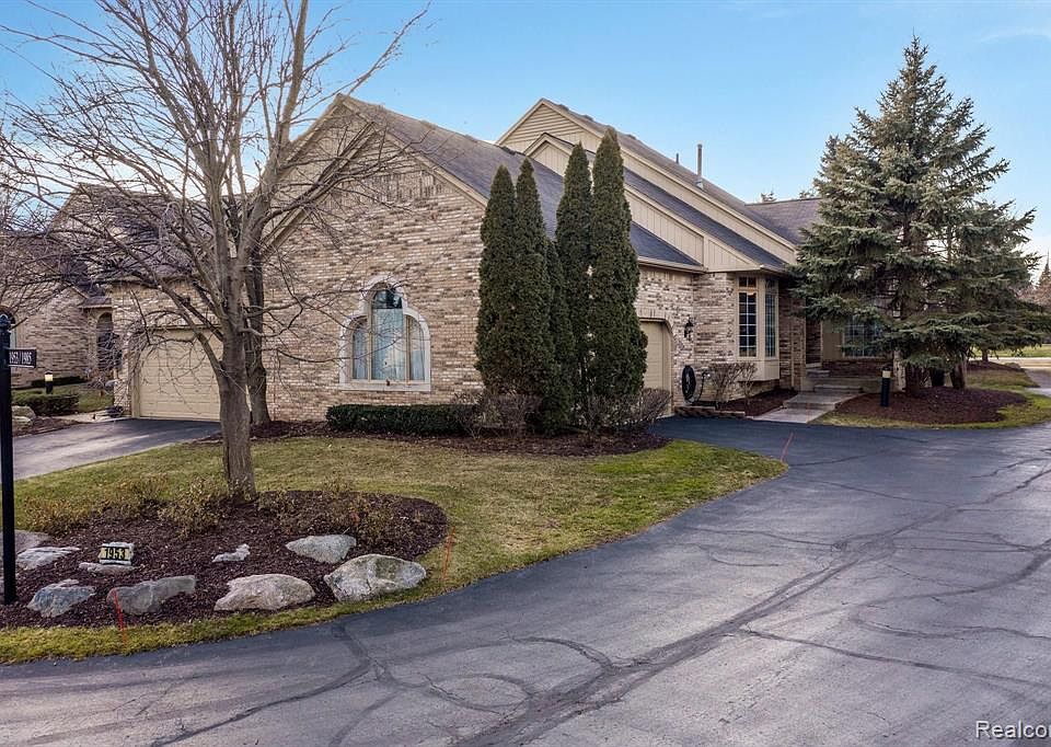 2230 clearwood court shelby township, mi 48316