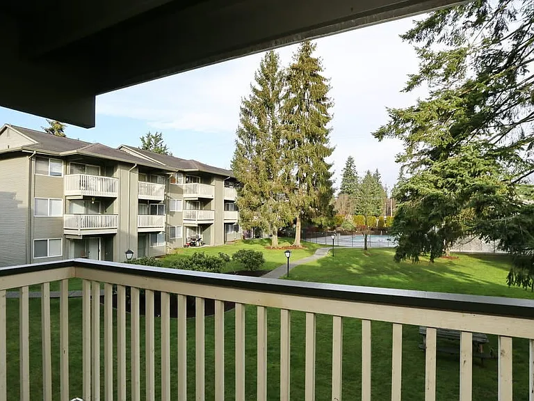 Bluffs at Evergreen — Photo 10