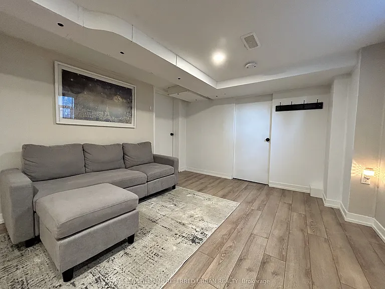 7 Ashmore Ave #LOWER — Photo 2